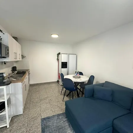 Luxx - Naehe Universitaet-kliniken-parken-kueche-wlan Ульм