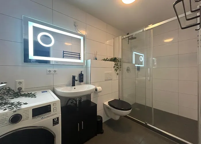 Luxx - Naehe Universitaet-kliniken-parken-kueche-wlan Daire