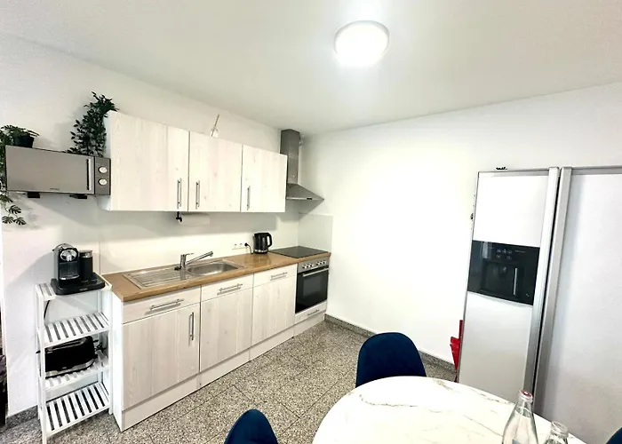 Luxx - Naehe Universitaet-kliniken-parken-kueche-wlan *